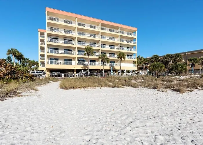 Oceanfront View Of Madeira Beach, Steps To The Beach - Madeira Norte Condo