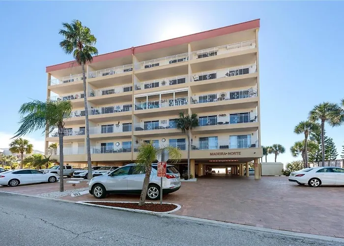 Oceanfront View Of Madeira Beach, Steps To The Beach - Madeira Norte Condo