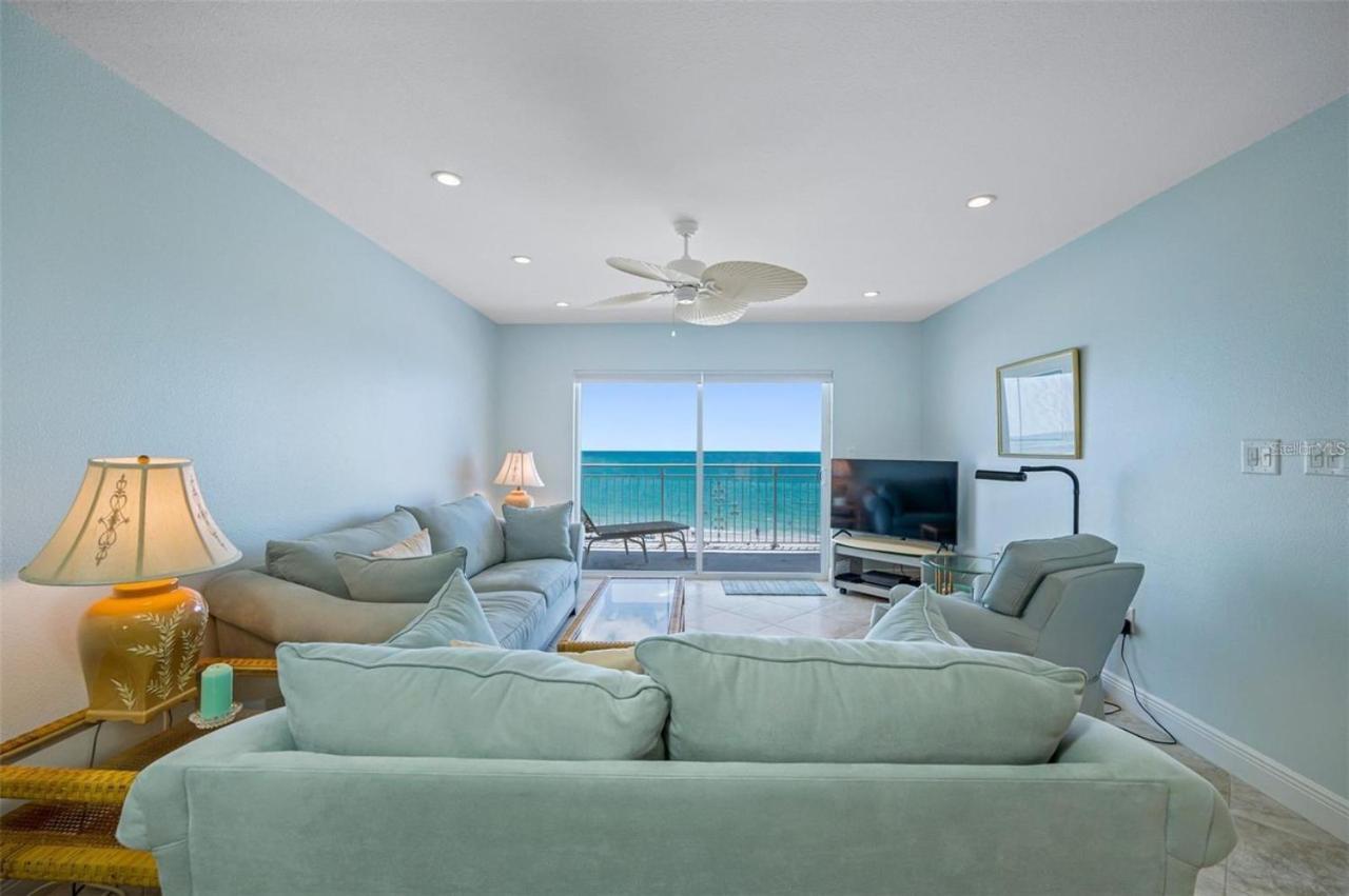 Oceanfront View Of Madeira Beach, Steps To The - Madeira Norte * St. Pete Beach