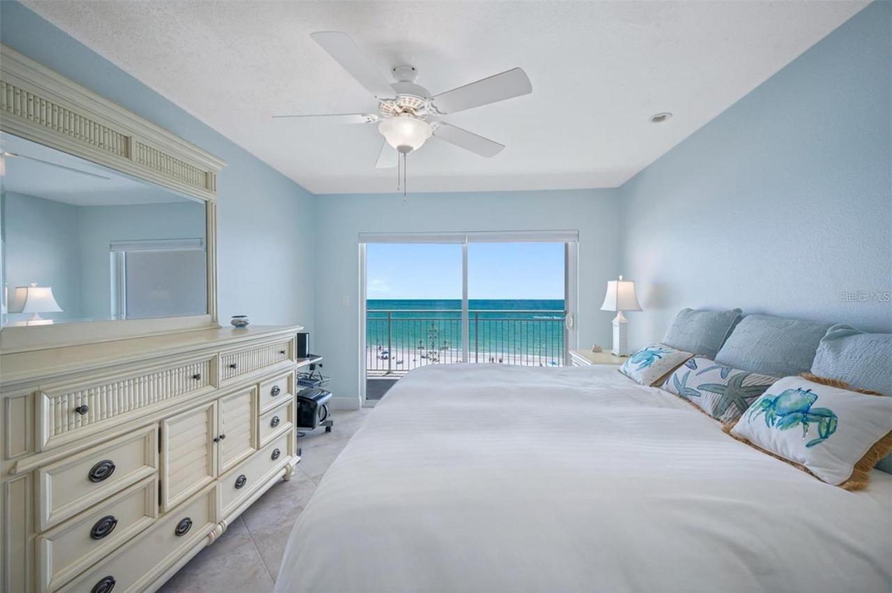 Oceanfront View Of Madeira Beach, Steps To The - Madeira Norte Apartment