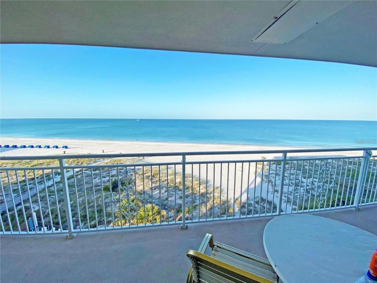 Apartment Oceanfront View Of Madeira Beach, Steps To The - Madeira Norte *