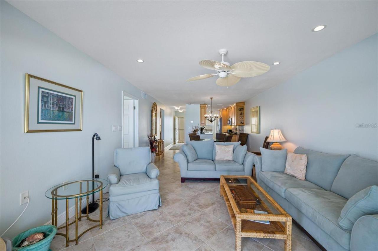 Oceanfront View Of Madeira Beach, Steps To The - Madeira Norte Apartment *